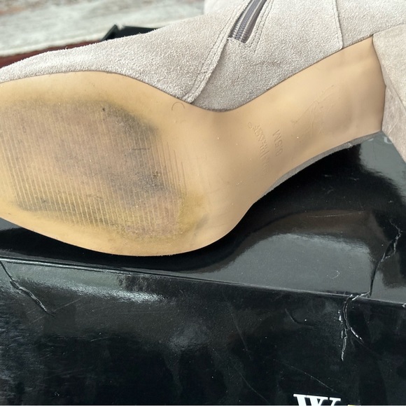 EUC Ladies suede boots - Picture 7 of 12